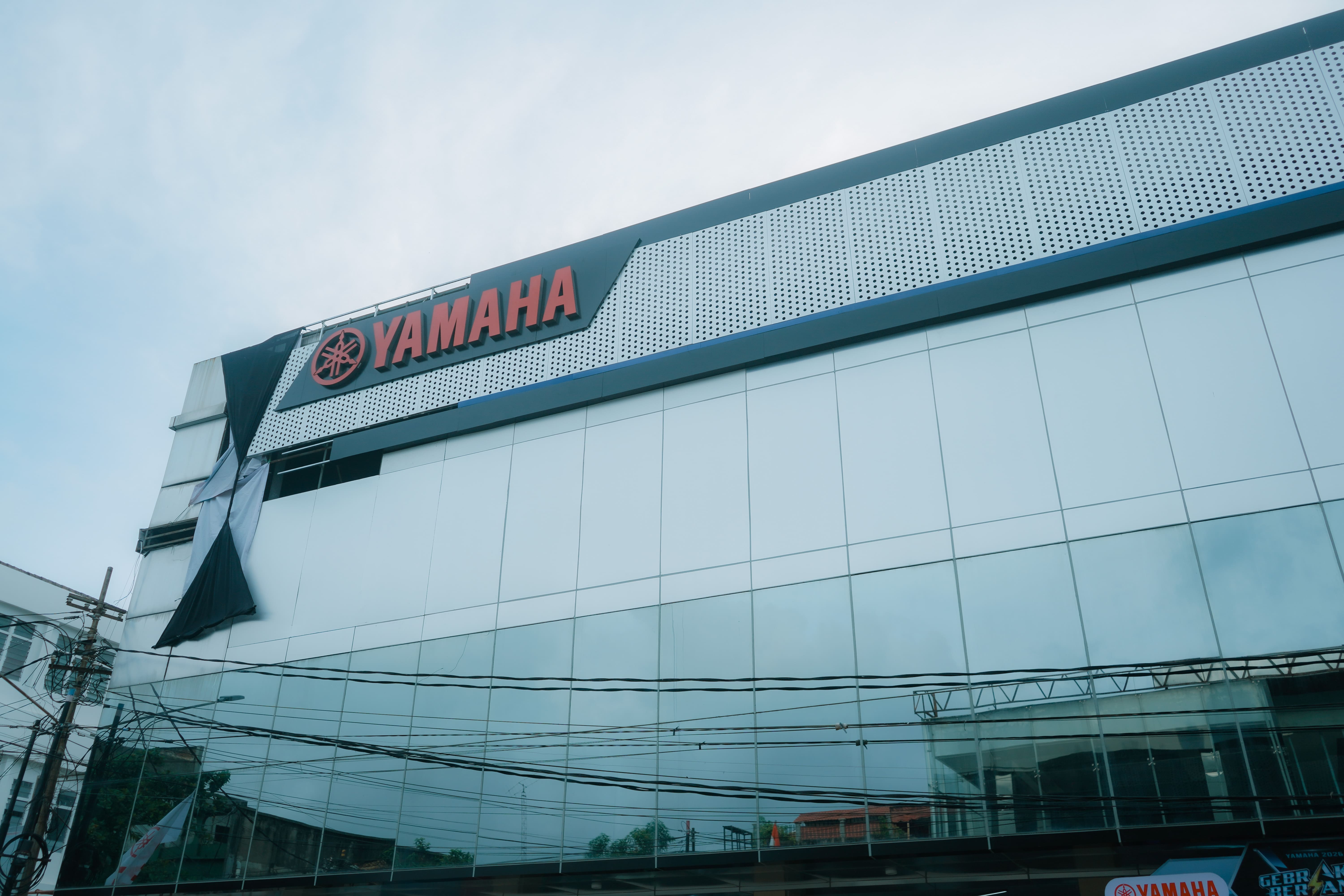 Gedung LAUTAN TEDUH INTERNIAGA